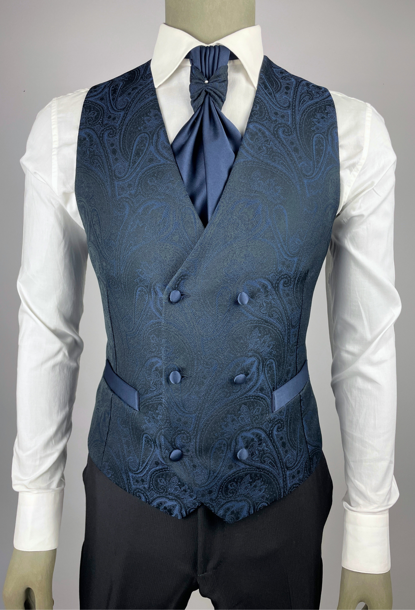 gilet da sposo blu damascato doppio petto con cravatta cerimonia